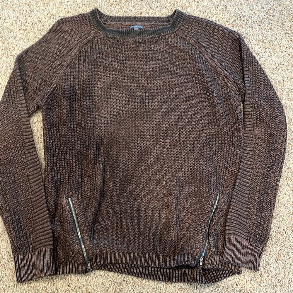 Women’s sweater size can in GUC